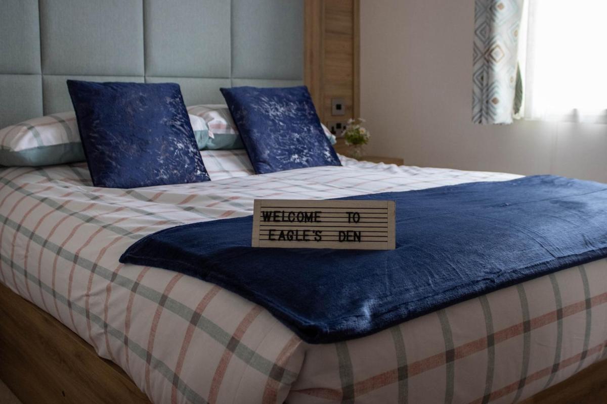 Eagle'S Den Caravan Lossiemouth ภายนอก รูปภาพ