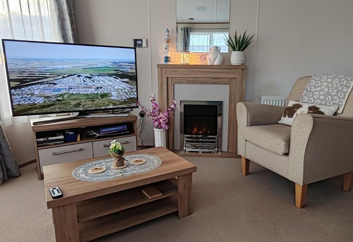 Eagle'S Den Caravan Lossiemouth ภายนอก รูปภาพ