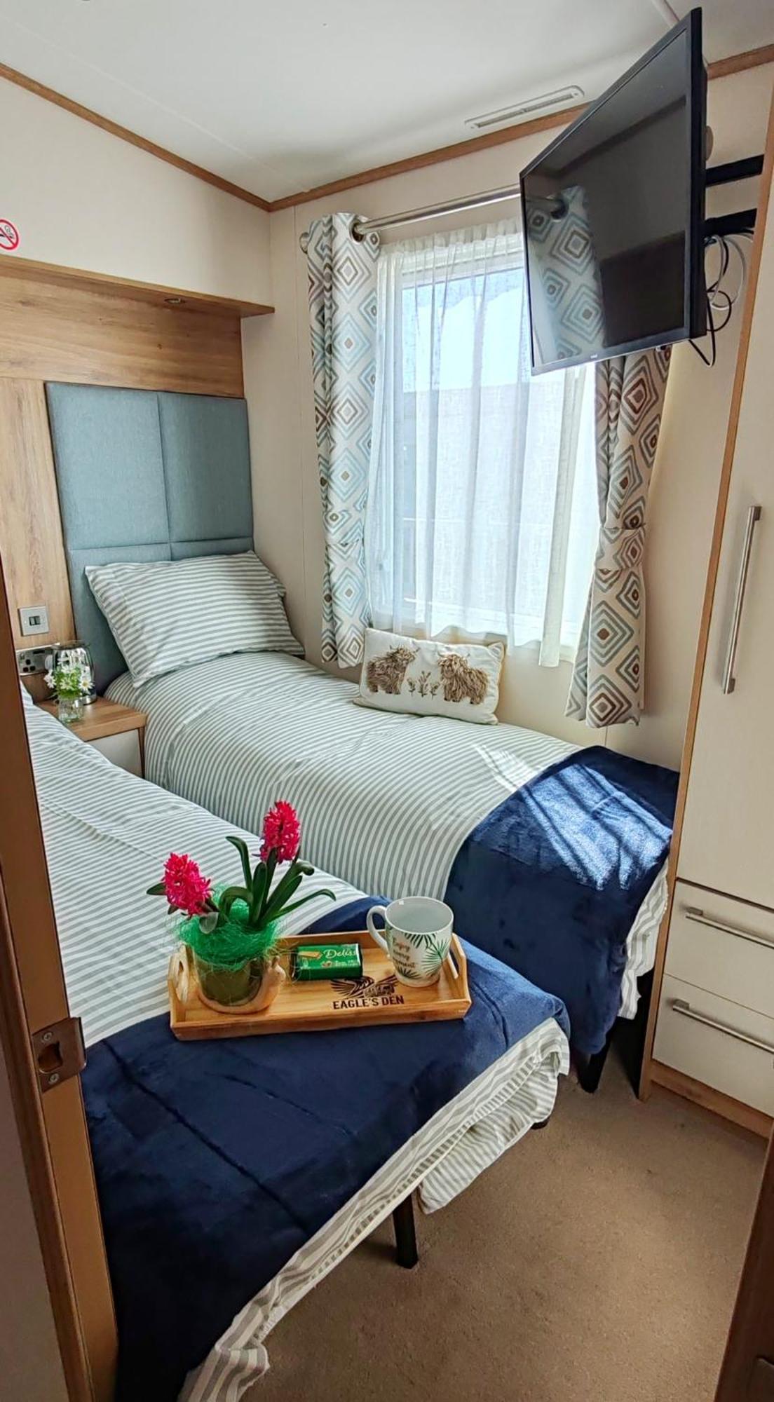 Eagle'S Den Caravan Lossiemouth ภายนอก รูปภาพ